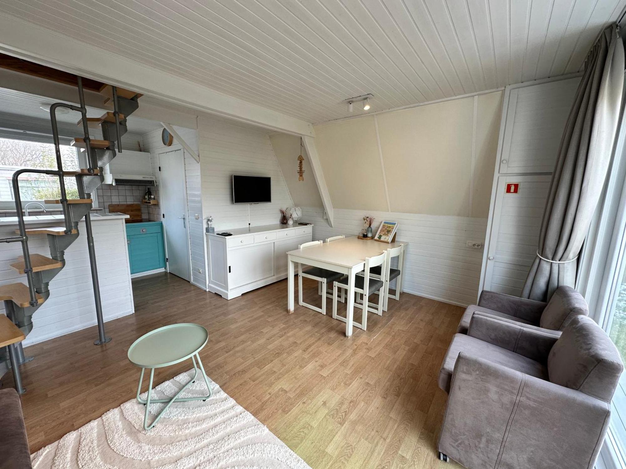 Gezellige Chalet In Nieuwpoort - Opkuis Inbegrepen In De Prijs Oostduinkerke Exterior foto