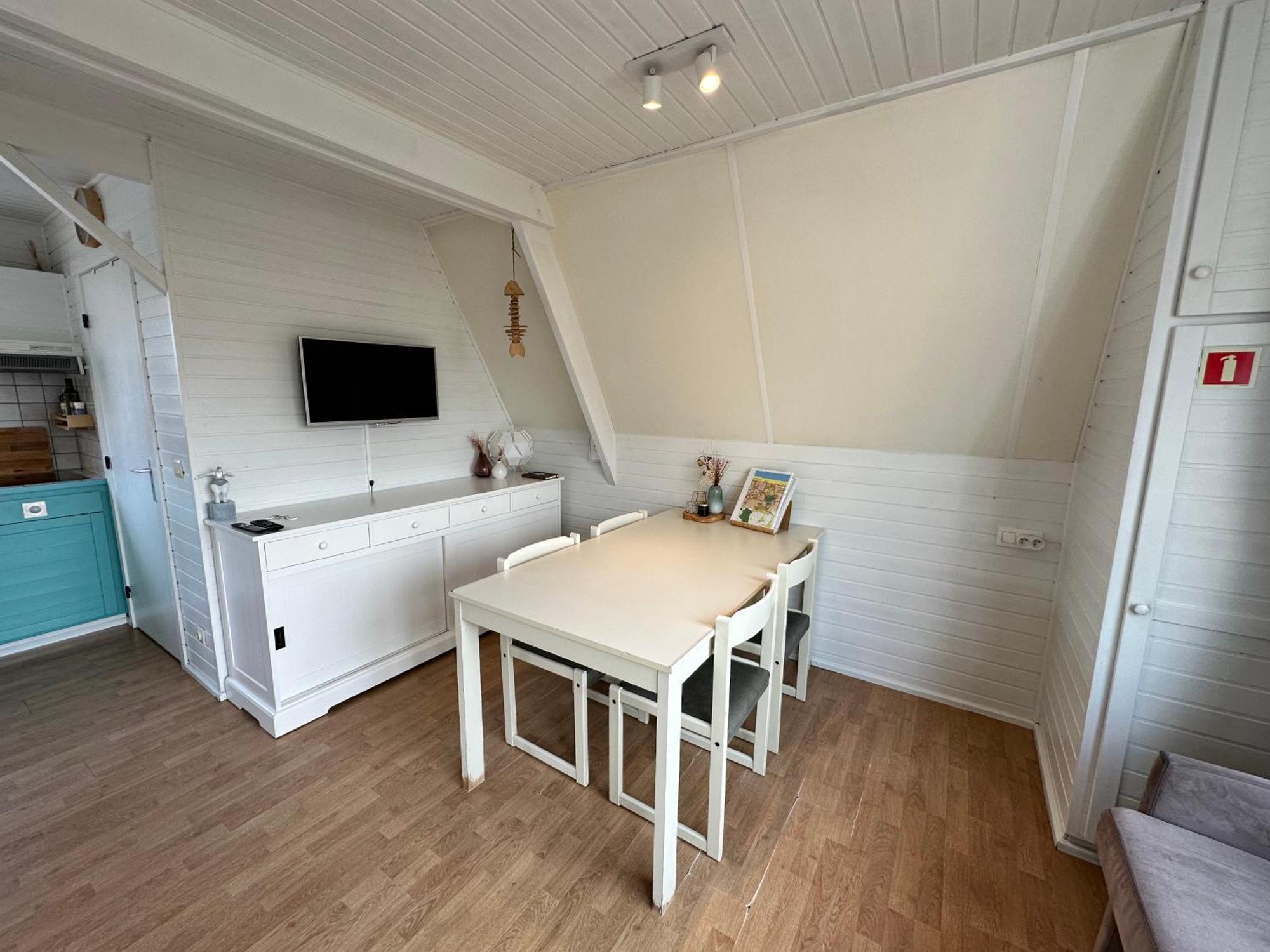 Gezellige Chalet In Nieuwpoort - Opkuis Inbegrepen In De Prijs Oostduinkerke Exterior foto