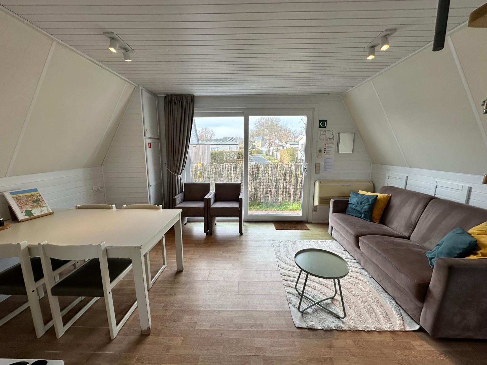 Gezellige Chalet In Nieuwpoort - Opkuis Inbegrepen In De Prijs Oostduinkerke Exterior foto